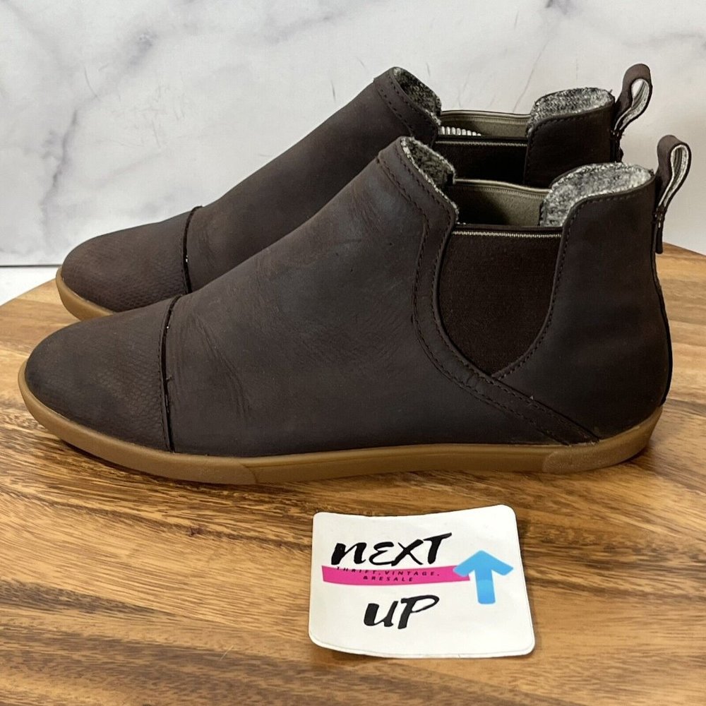 Olukai Pumehana Hulu Waterproof Brown Leather Chelsea Boots Size 7.5 Womens